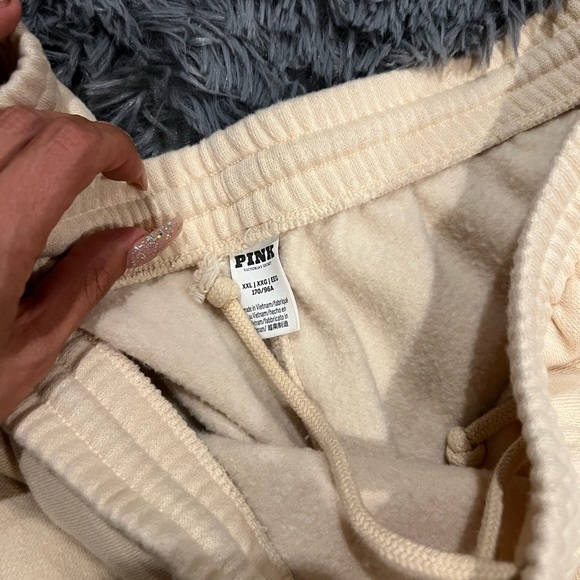 🩷VS PINK XXL - Picture 2 of 2